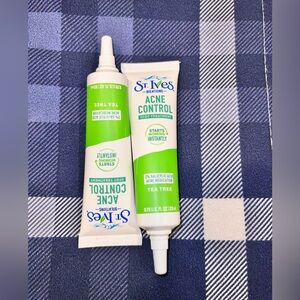 2 St Ives Acne Control Treatment
